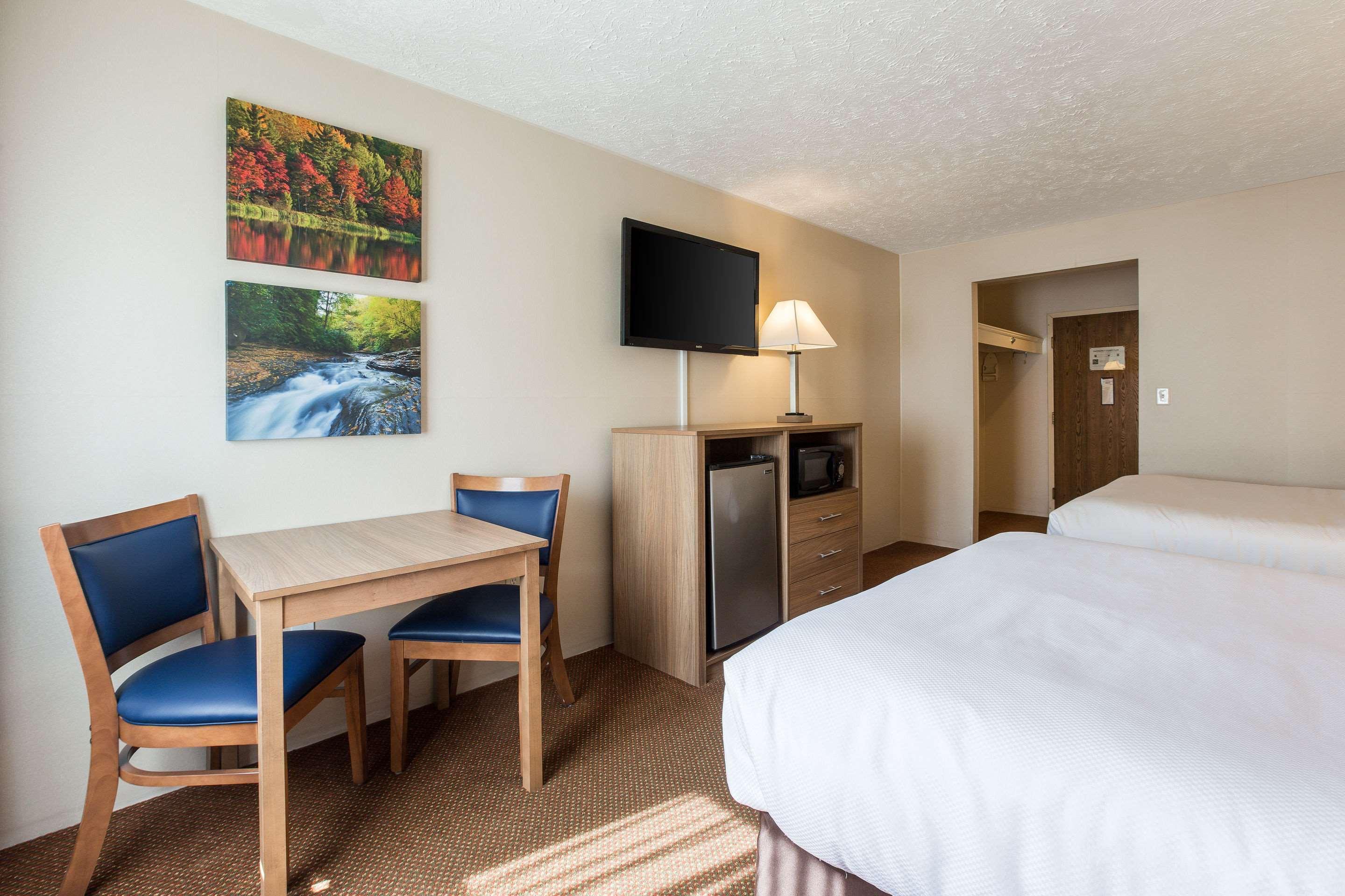 Quality Inn Petoskey-Harbor Springs Dış mekan fotoğraf