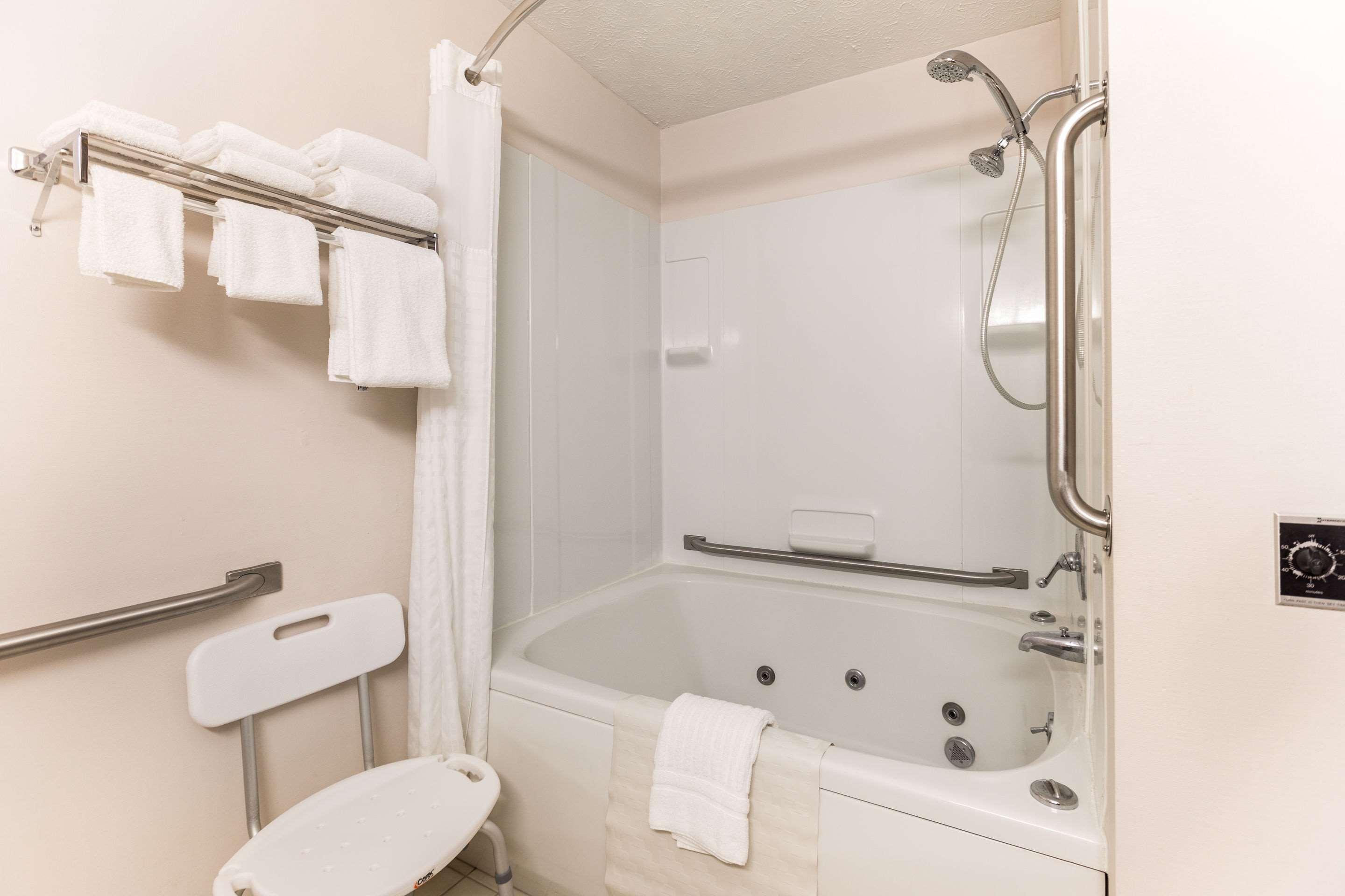 Quality Inn Petoskey-Harbor Springs Dış mekan fotoğraf