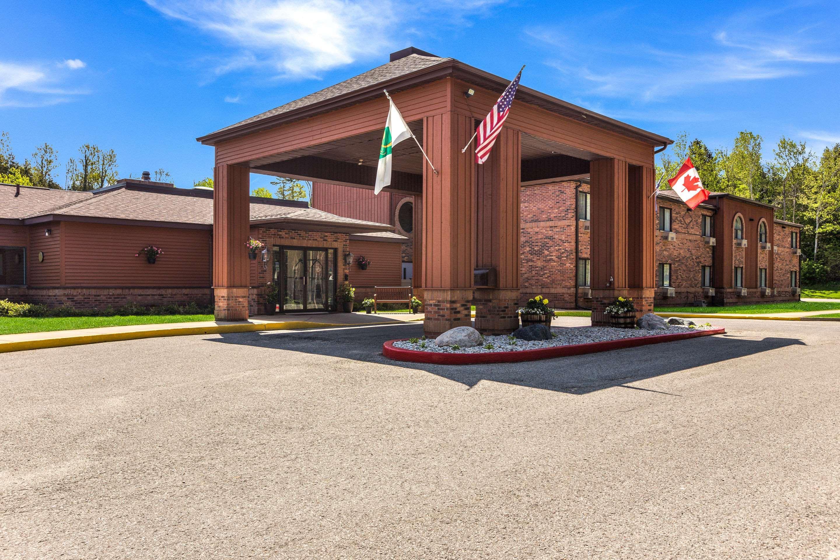 Quality Inn Petoskey-Harbor Springs Dış mekan fotoğraf