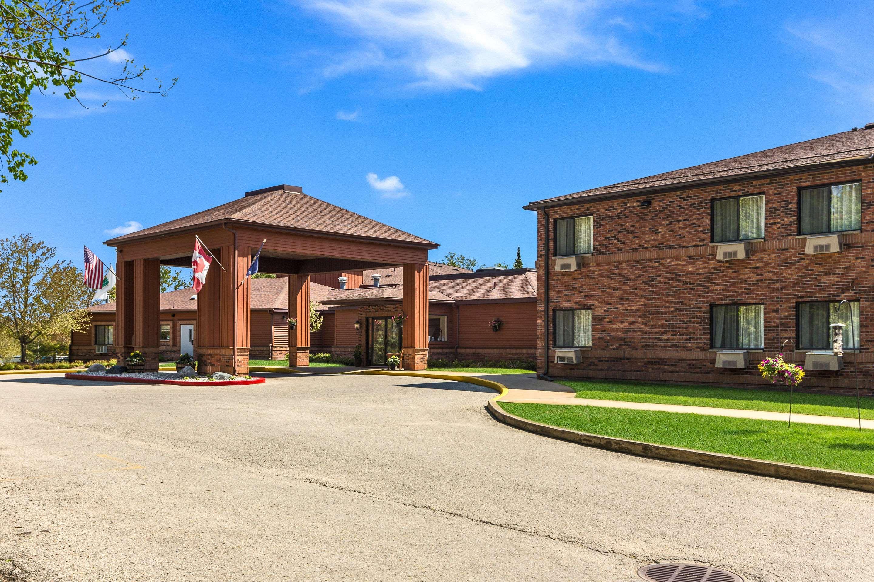 Quality Inn Petoskey-Harbor Springs Dış mekan fotoğraf